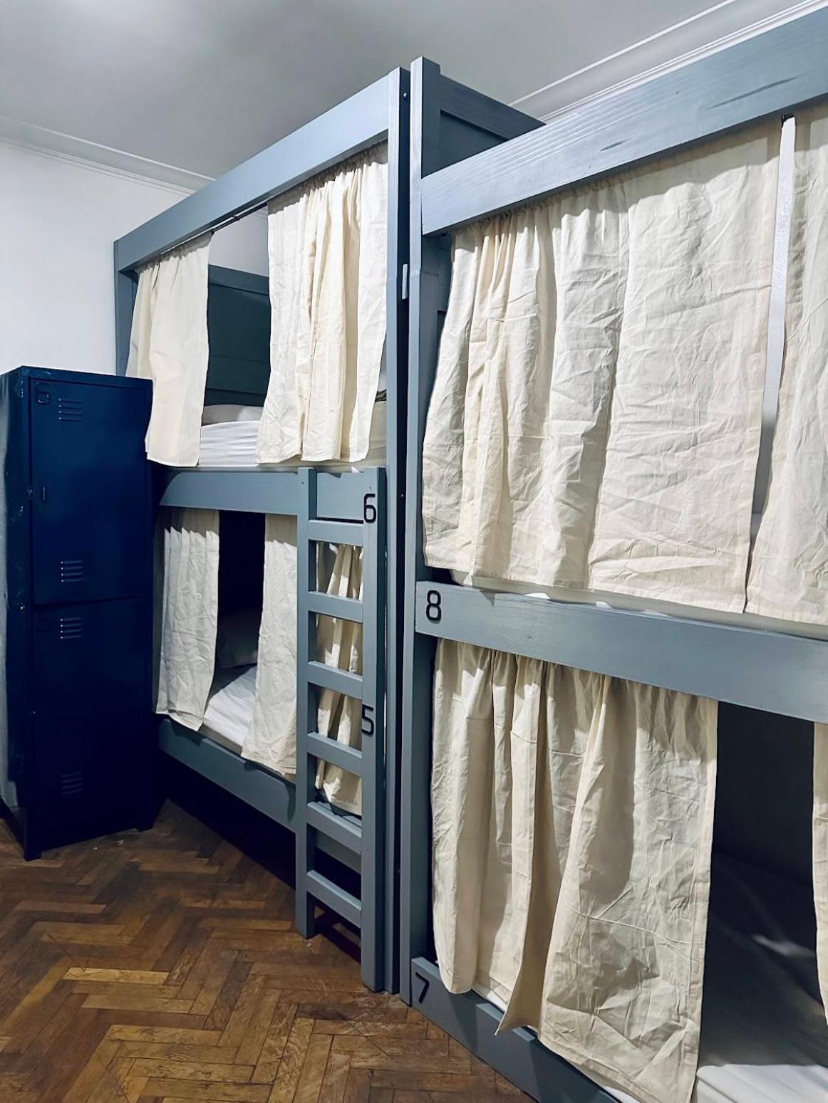 Gorilla Hostel Мендоса Екстер'єр фото