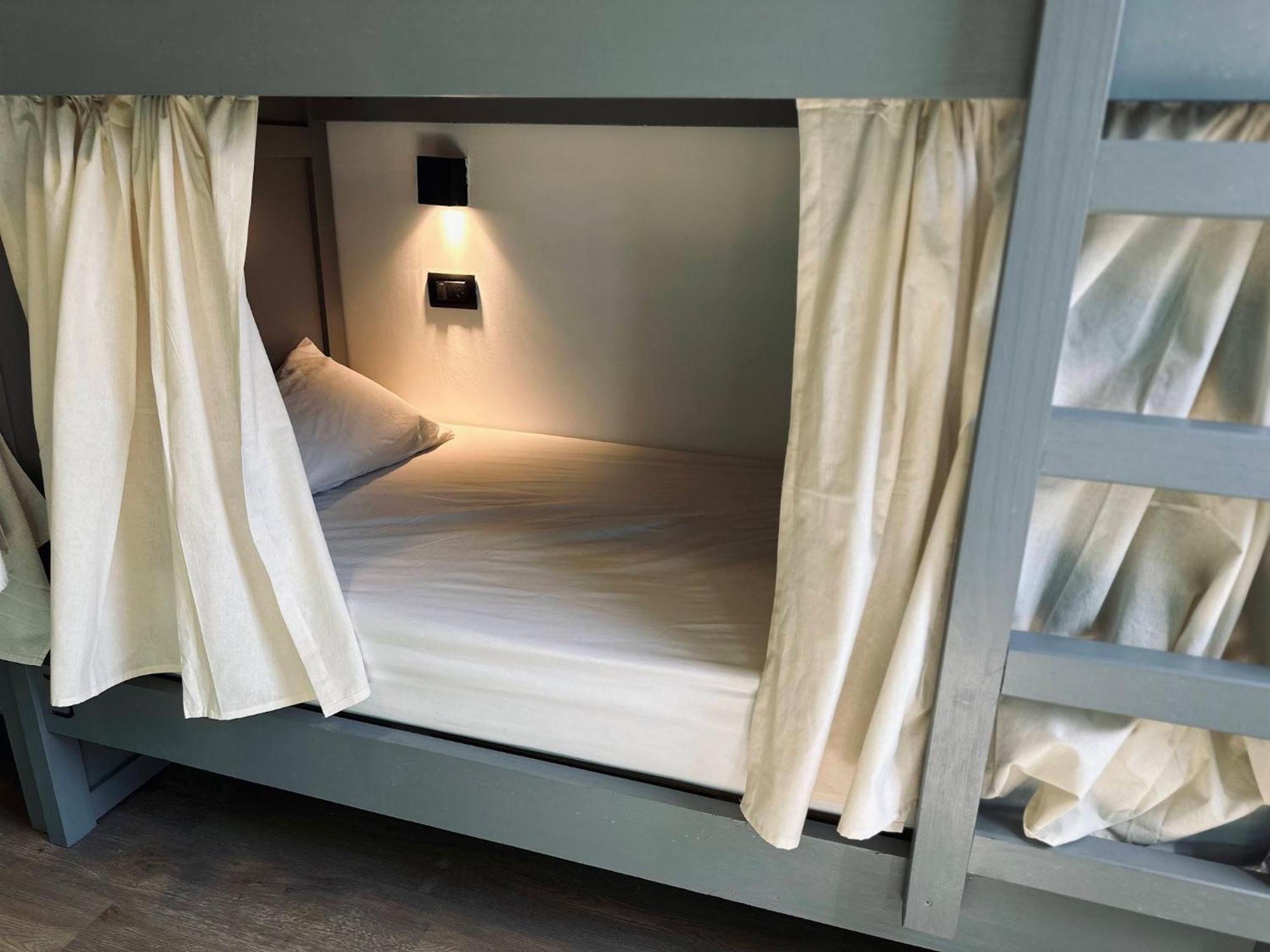 Gorilla Hostel Мендоса Екстер'єр фото