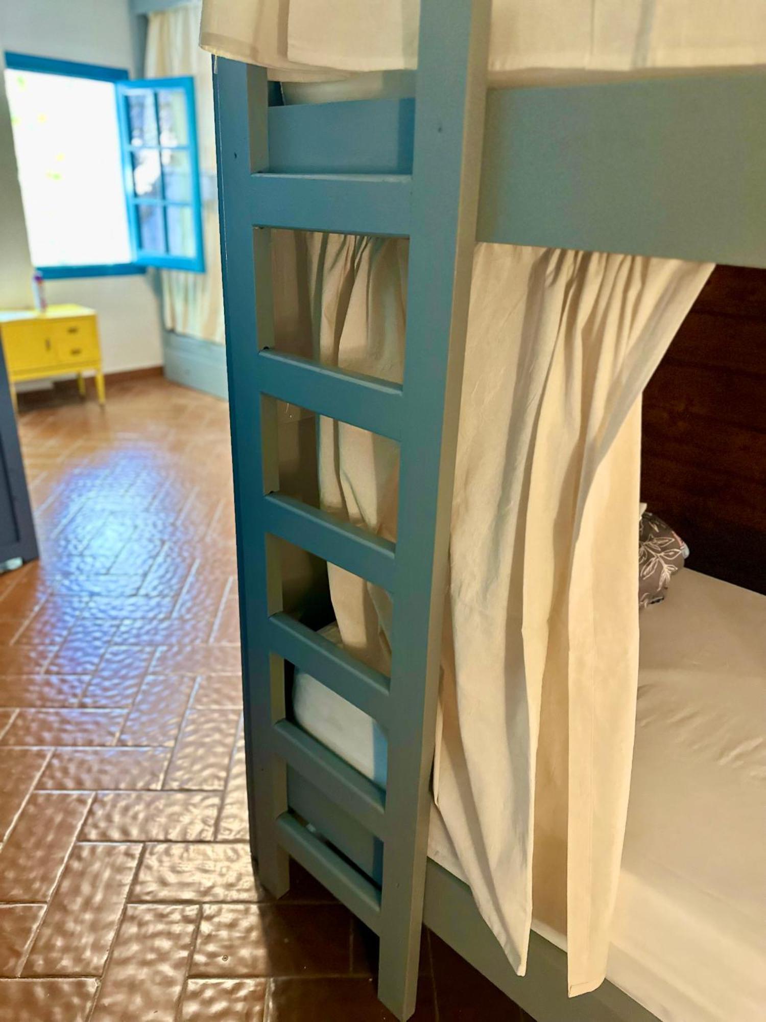 Gorilla Hostel Мендоса Номер фото