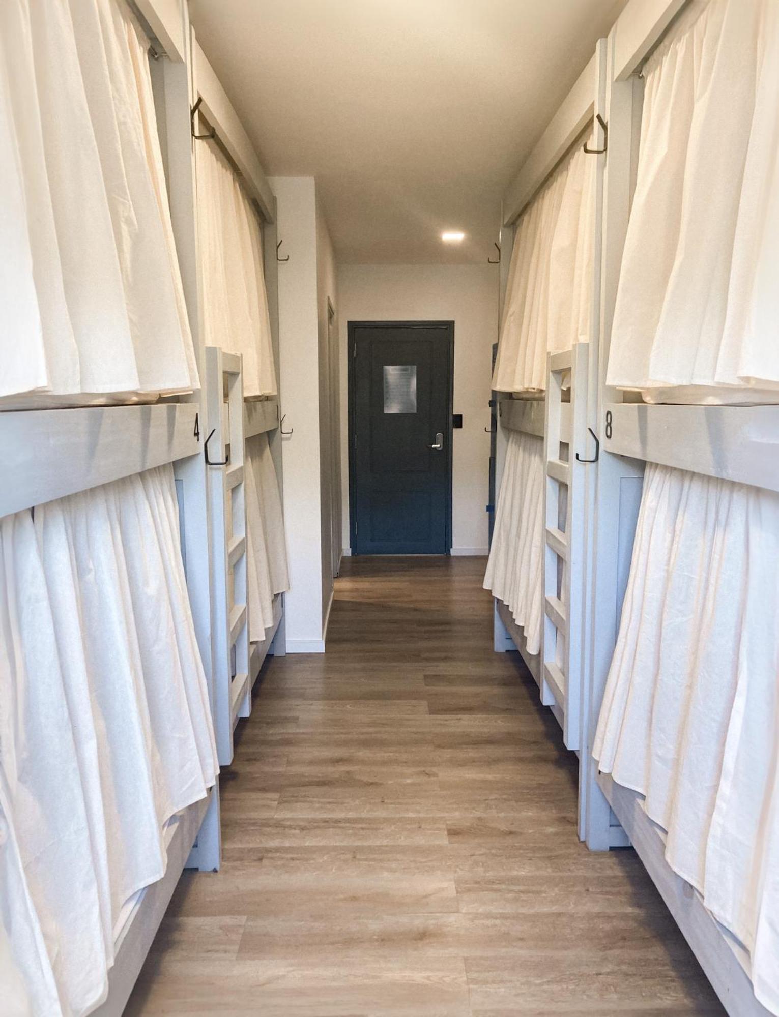 Gorilla Hostel Мендоса Екстер'єр фото