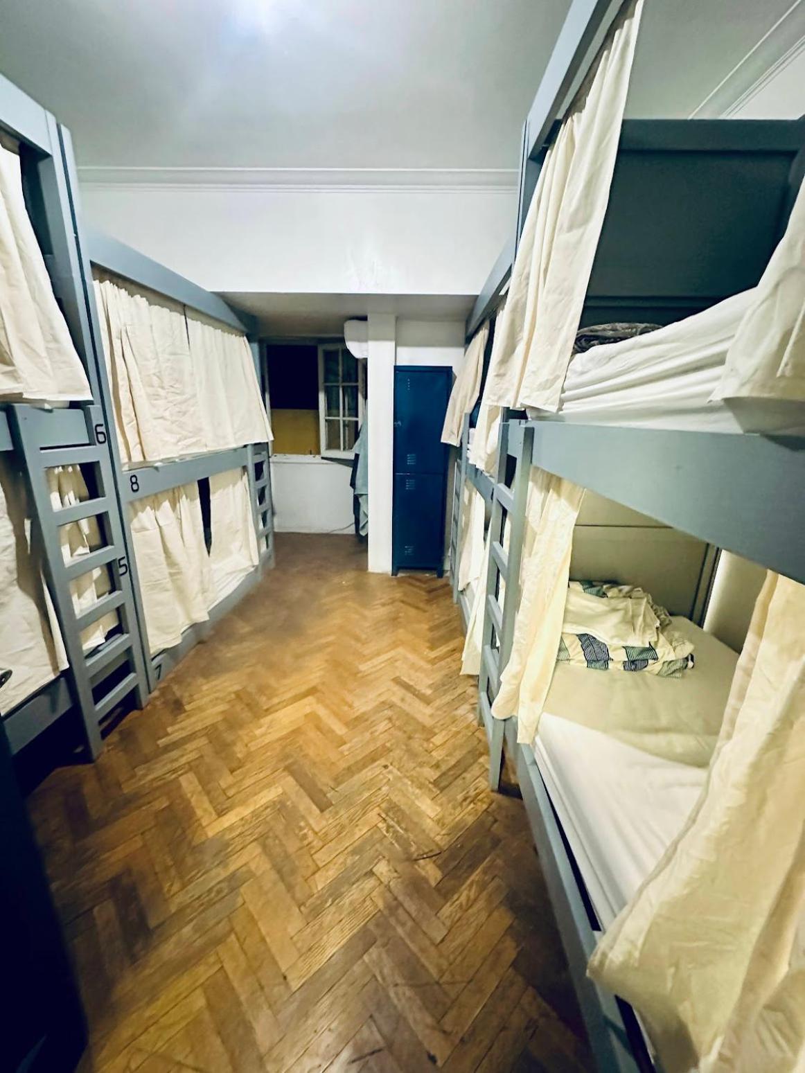 Gorilla Hostel Мендоса Екстер'єр фото